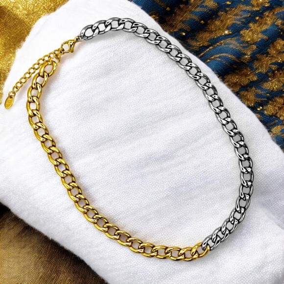 ๐๏ธTwo-Tone Trendy Cuban Link Choker Necklace | 18K Goldโ Plated Stainless Steel - Picture 4 of 16